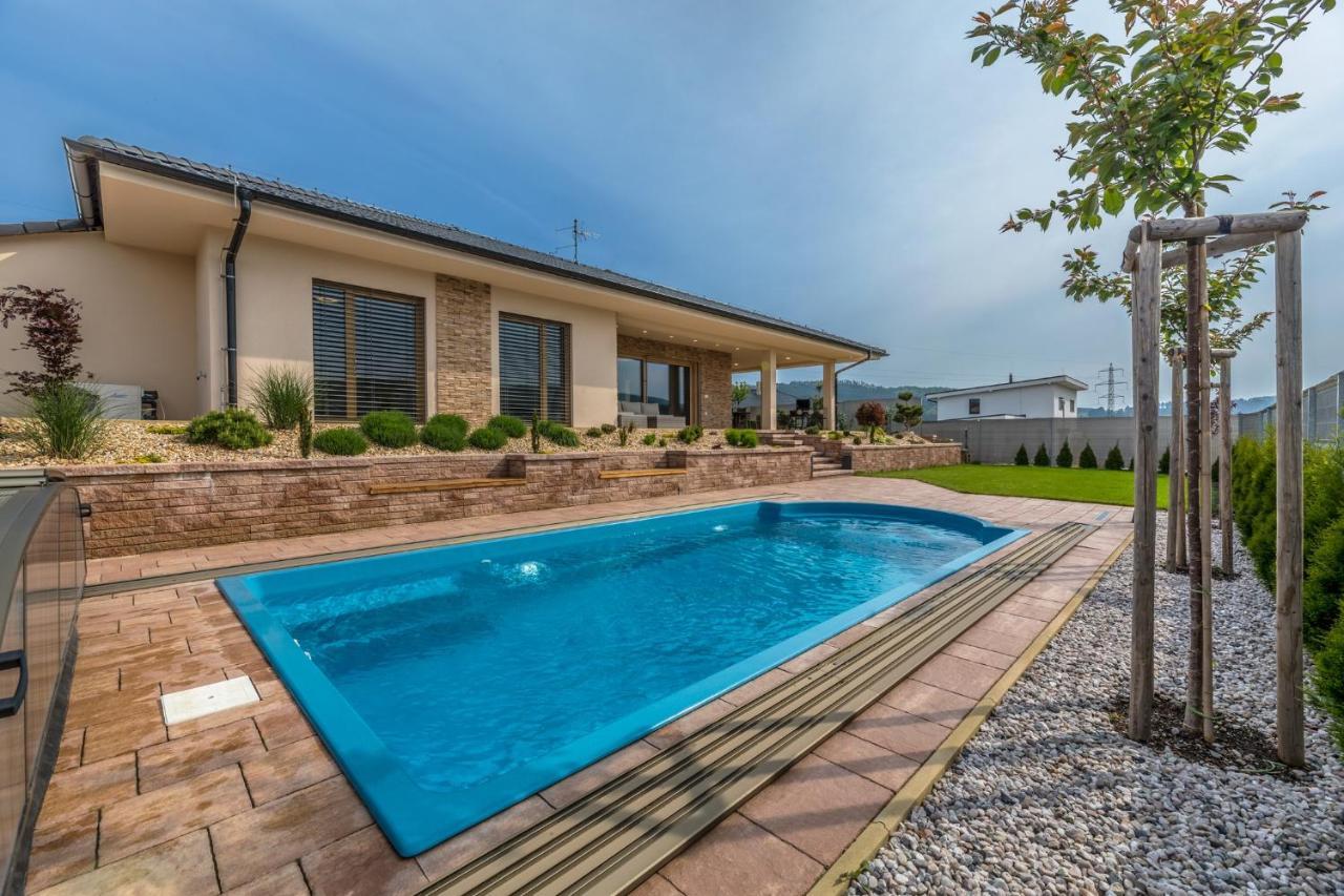 Luxury Spa Villa Kraluv Dvur Екстер'єр фото