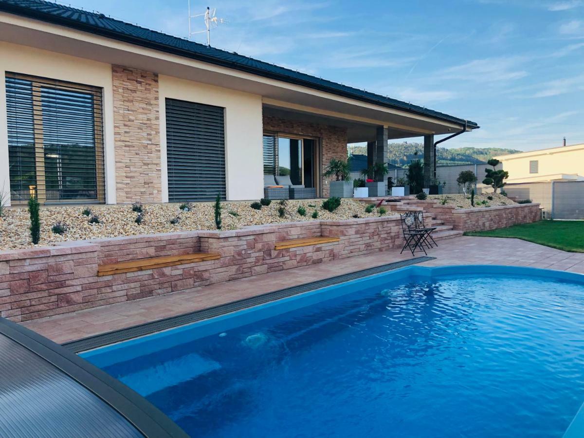 Luxury Spa Villa Kraluv Dvur Екстер'єр фото