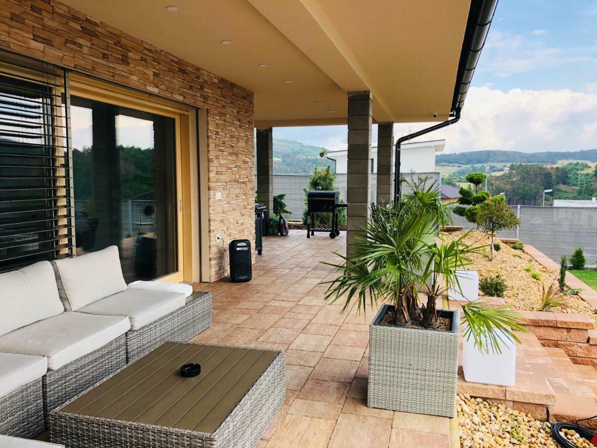 Luxury Spa Villa Kraluv Dvur Екстер'єр фото
