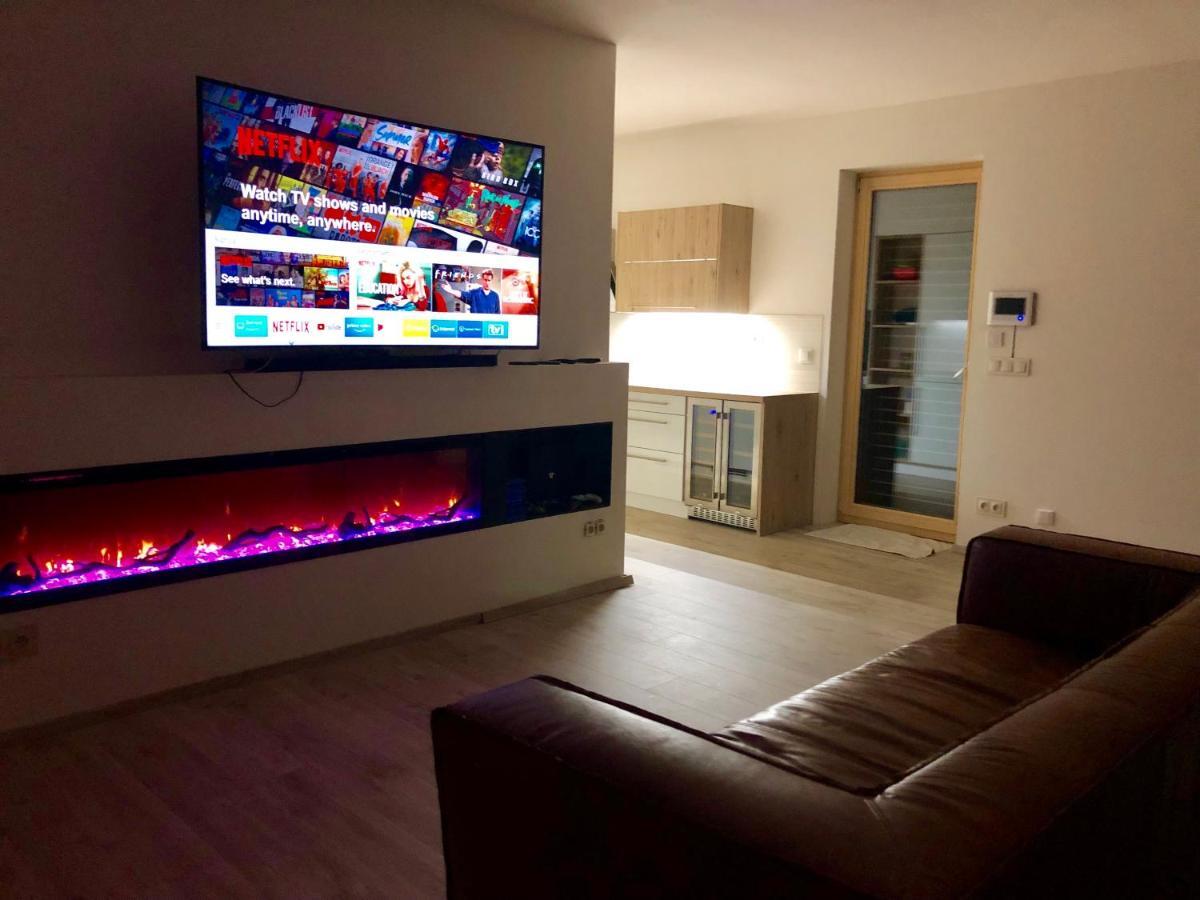 Luxury Spa Villa Kraluv Dvur Екстер'єр фото